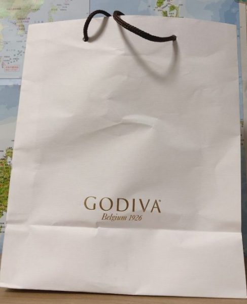 ゴディバのショップバッグ