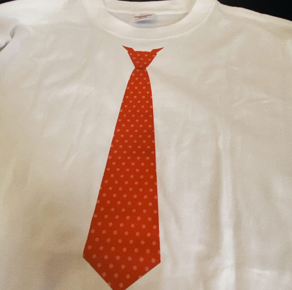 だまし絵Tシャツが福袋に入っていた