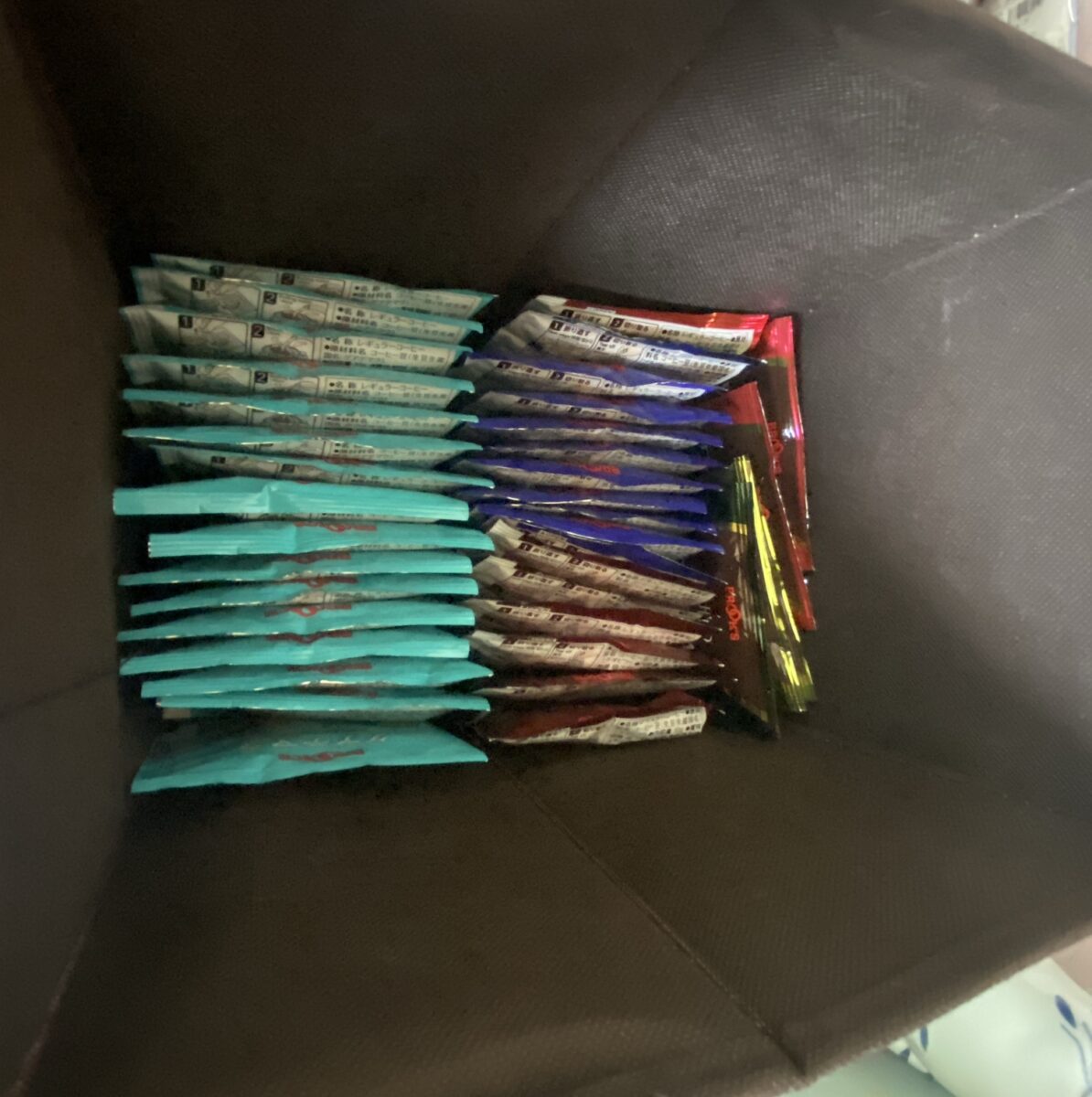 ブルックス福袋をしまう作業