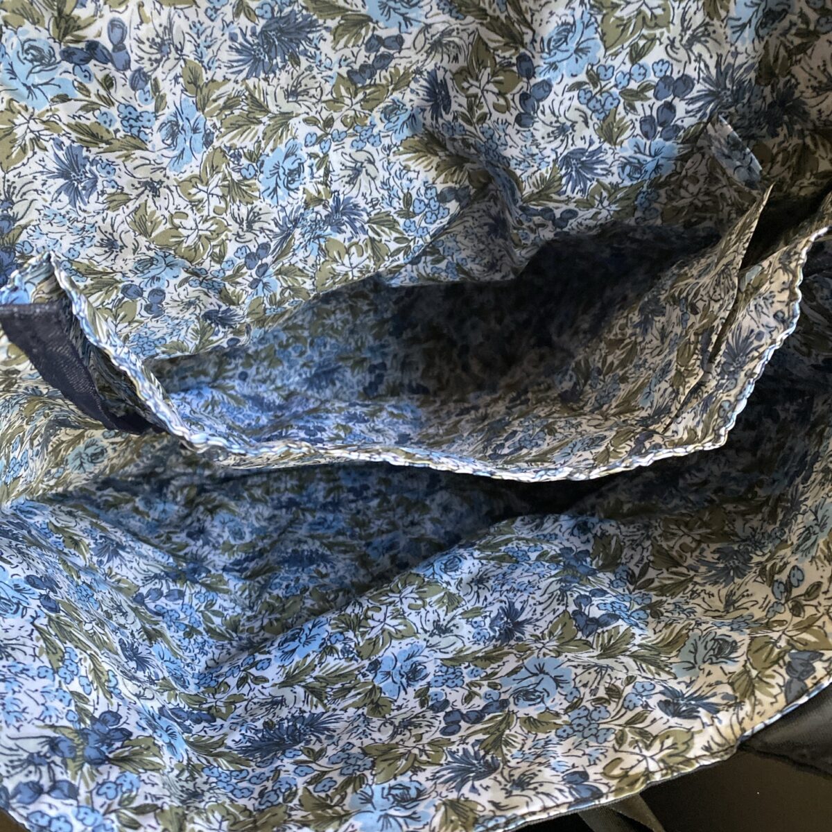 グローに入っていたローラアシュレイのバッグ仕切り付き