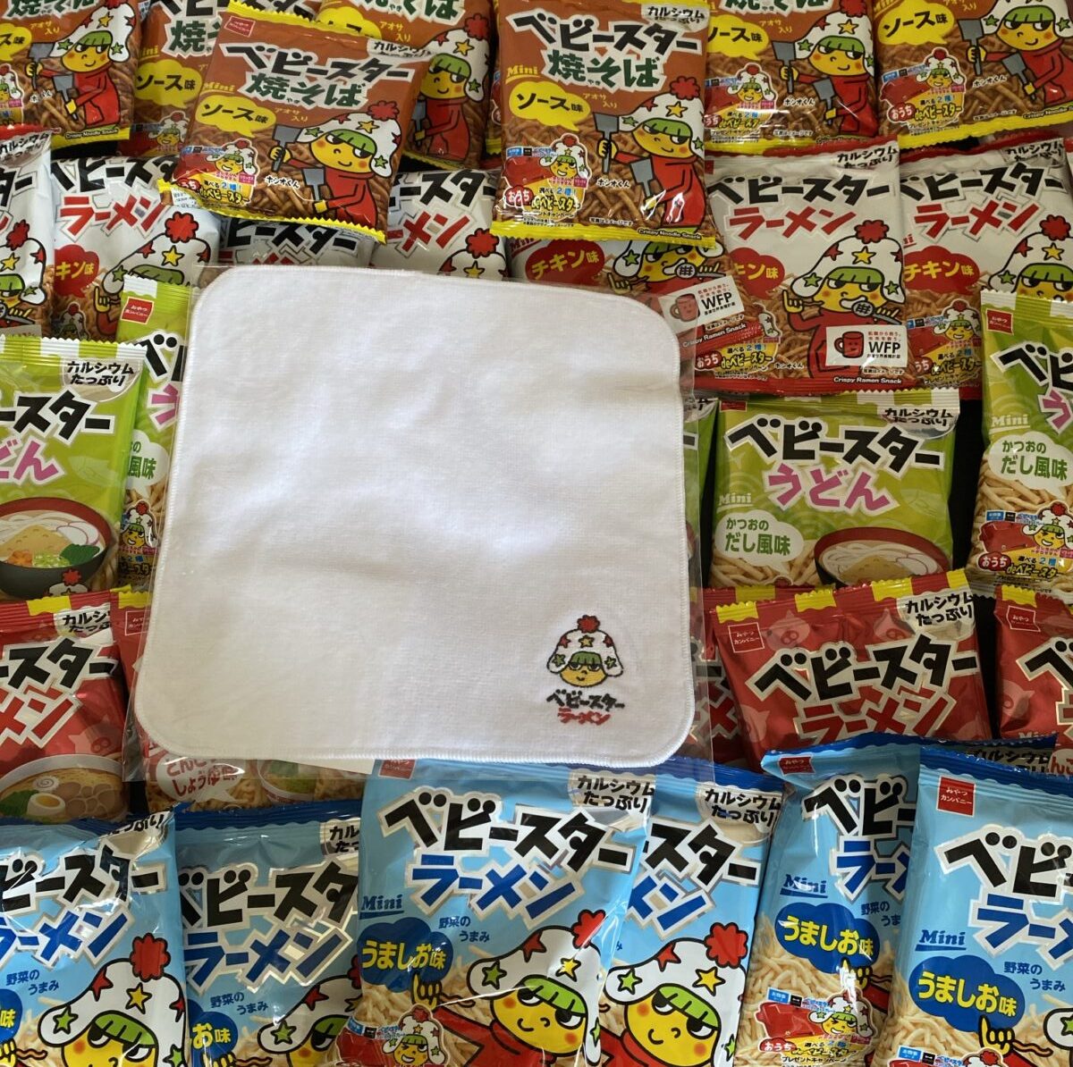 まるで福袋！ベビースターラーメンあそーそボックスは50袋のベビースターが入ってた