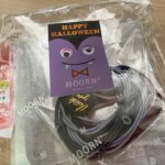 アクセサリーのHaruHaruのヘアゴム福袋、ハロウィンのかわいいシールがついてた