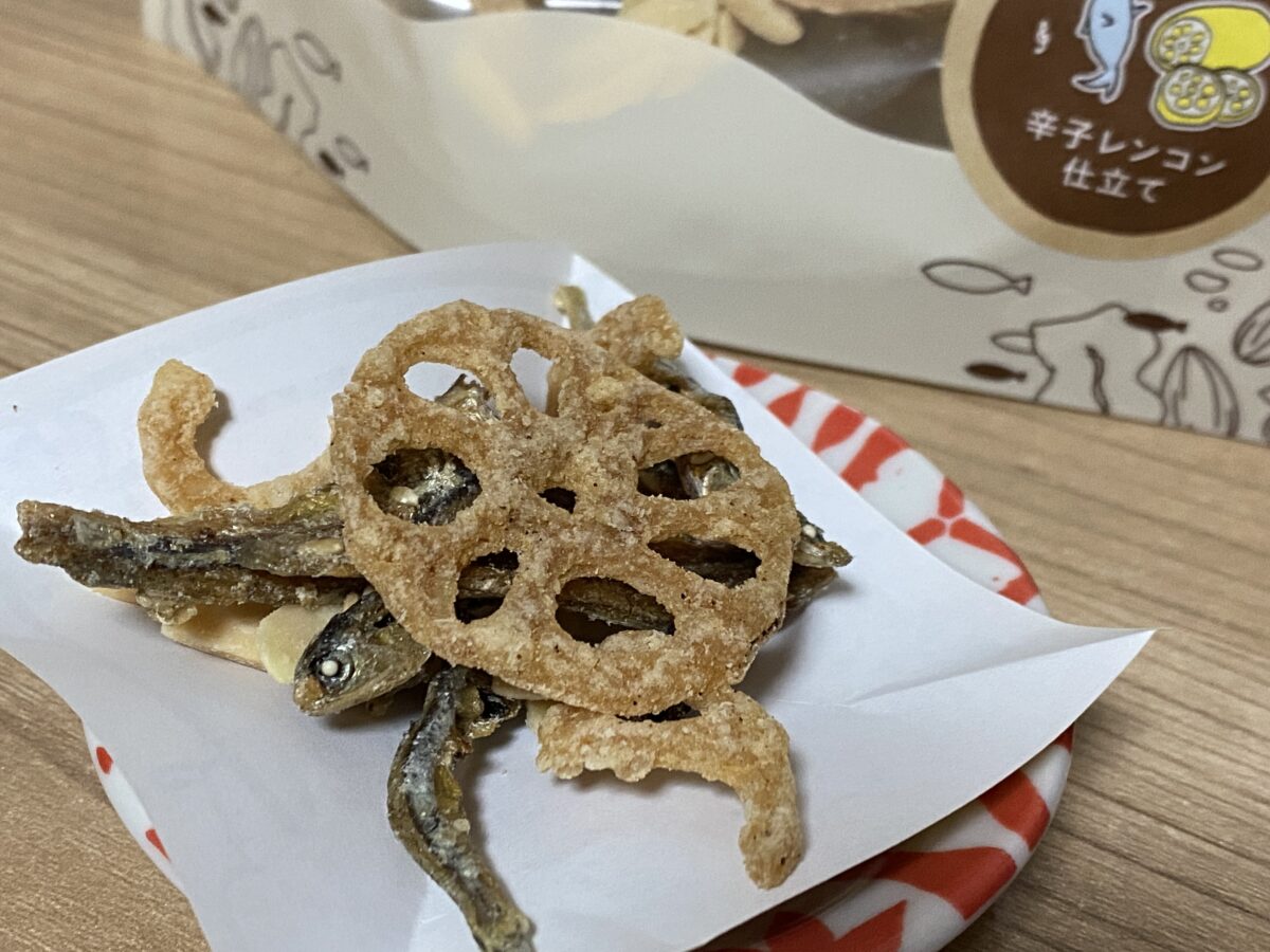 辛子レンコンがピリリとして美味しいオサカーナ