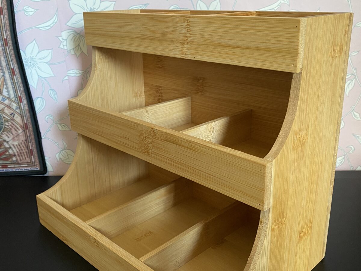 Amazonでかった棚