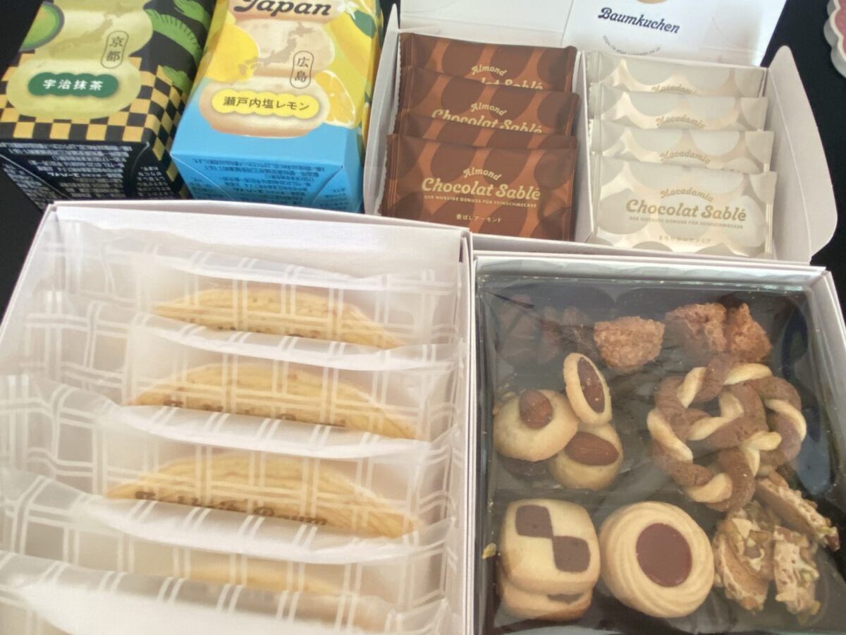 ユーハイムのバウムクーヘンが入った2026年福袋を開封