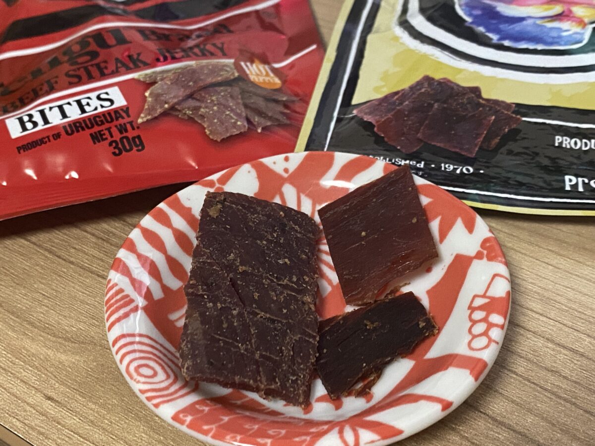 ビーフジャーキー食べ比べ