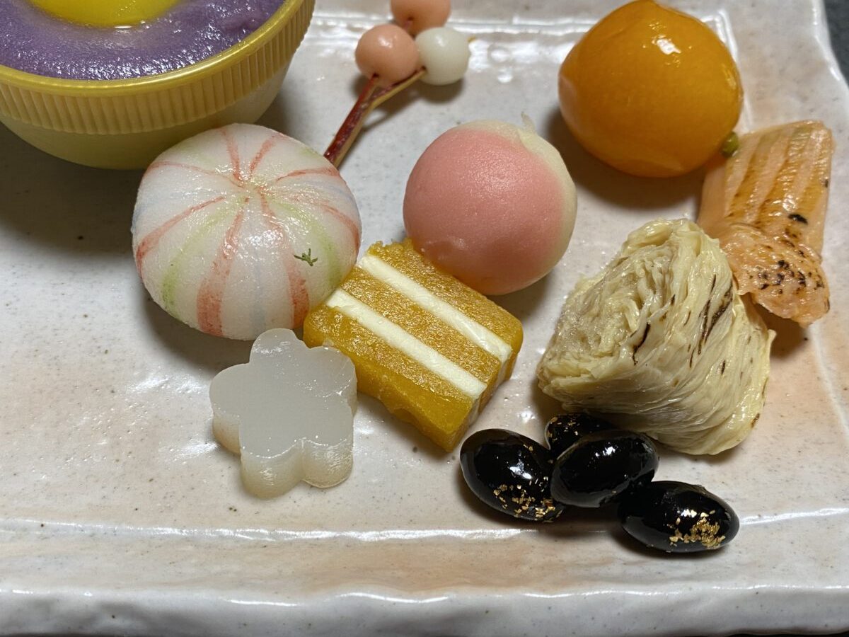 おせちをフライング試食