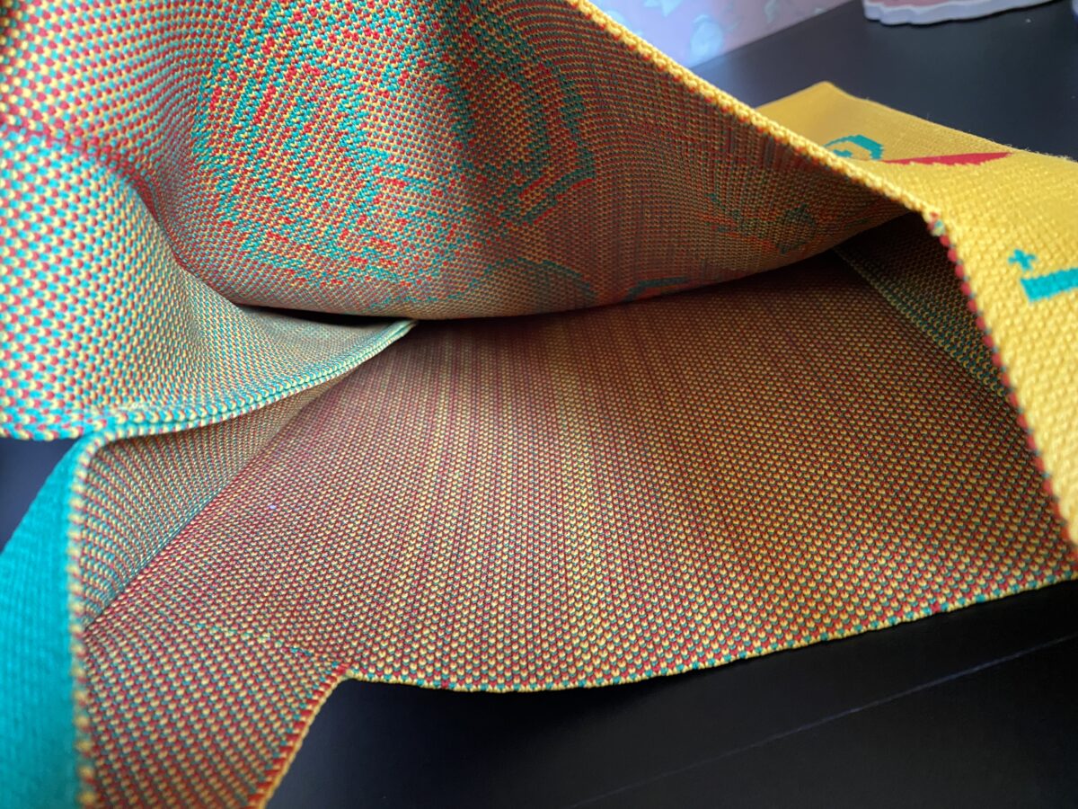 裏はこんな感じ