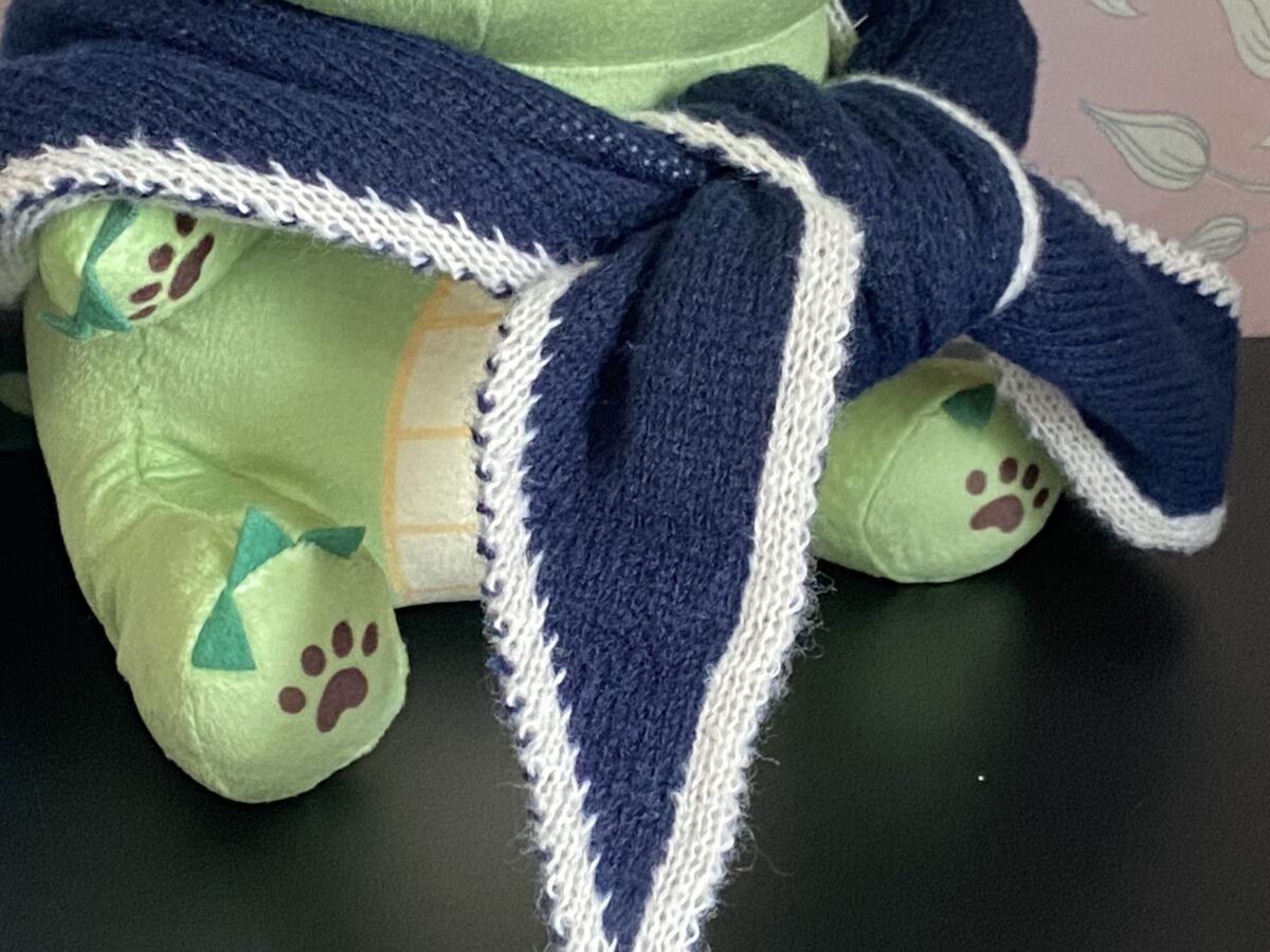 いろんなアレンジできるニットスカーフ