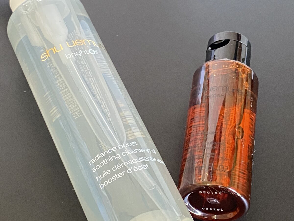 シュウウエムラコラボのマイリトルボックスには2種類のクレンジングオイルが入っていた
