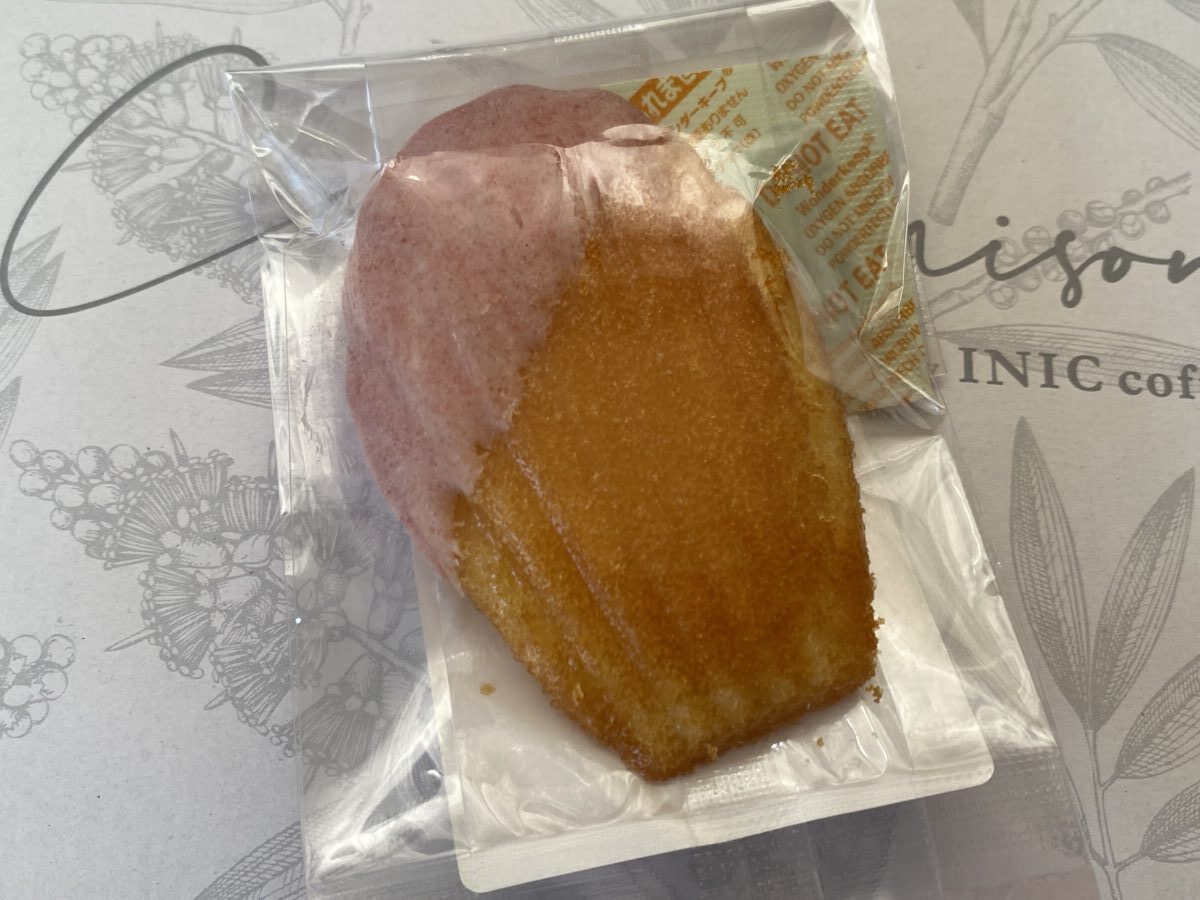 カフェメゾンに入っていたいちごマドレーヌ