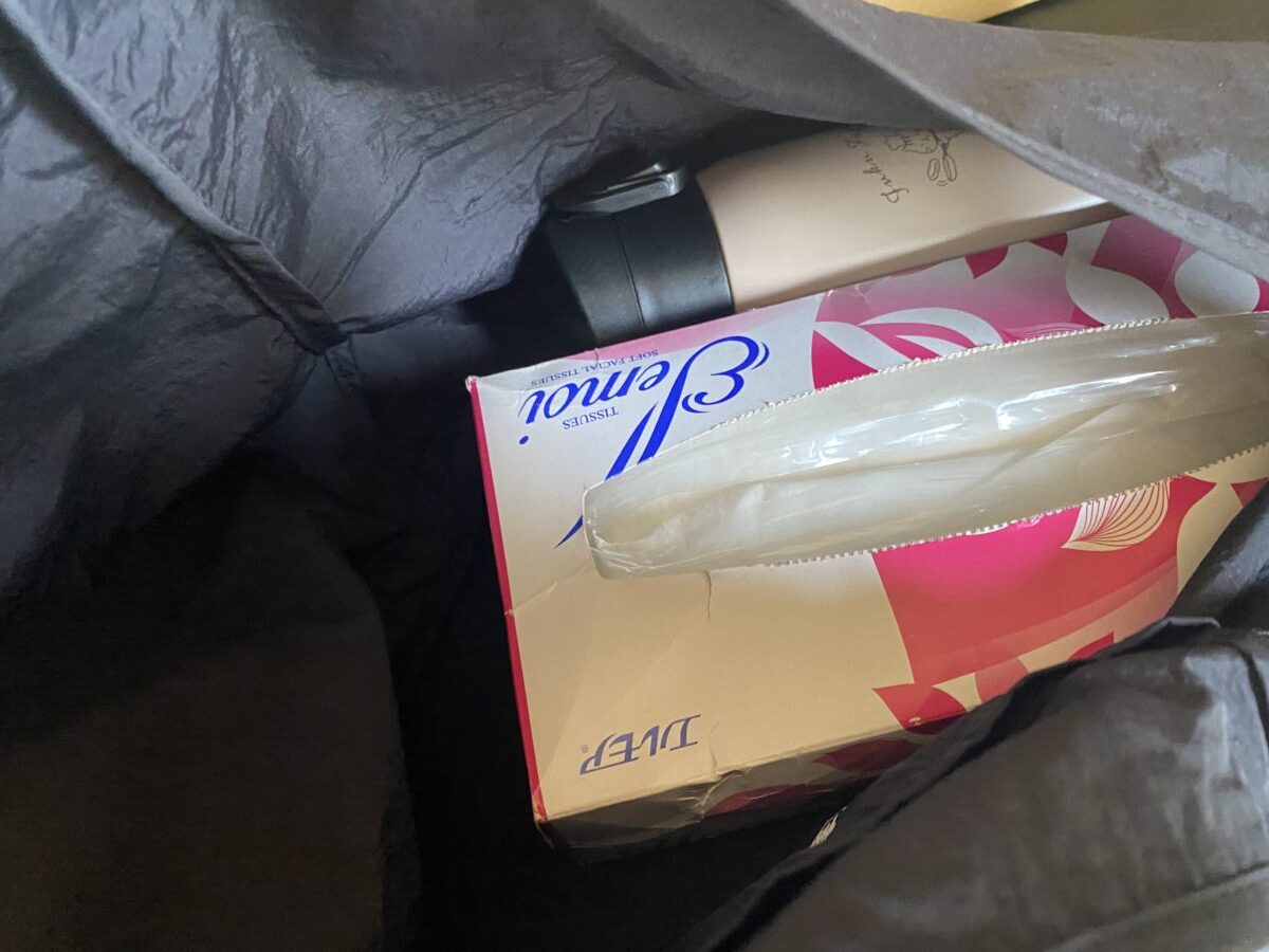 底広なので弁当や持ち帰り寿司もってかえるにいいね!すし銚子丸の福袋に入ってたバッグ